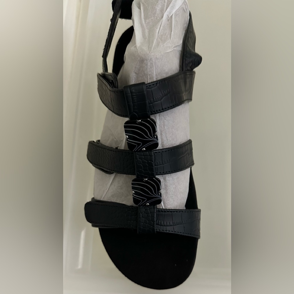 Vionic, Amber black croc sandals. Never worn